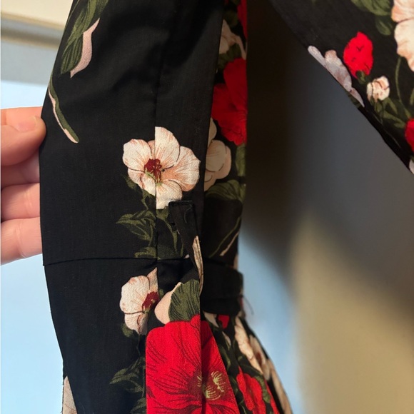 Missguided floral romper. Size 8. - Picture 11 of 11